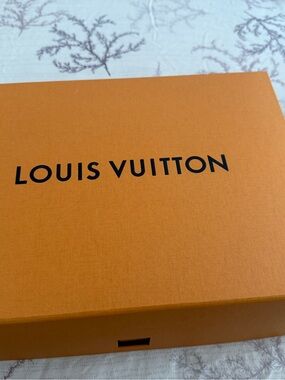 Louis Vuitton Orange Empty Gift Box with LV Blue Logo mag close, LV ribbon n/a